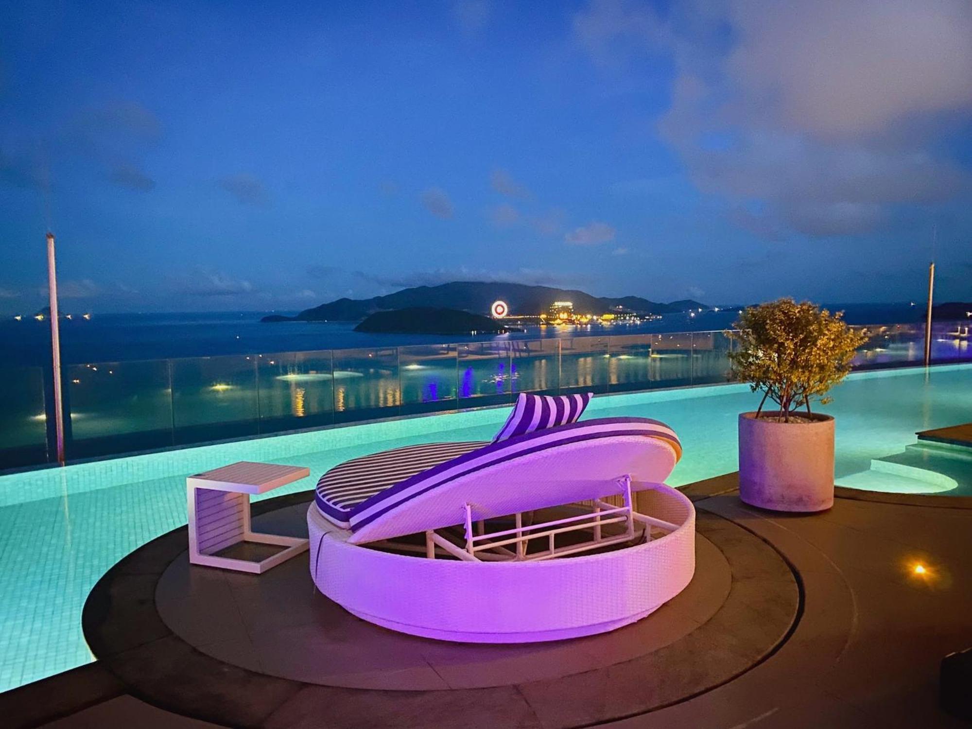 Coastal Panorama Oceanfront Suites Nha Trang Ngoại thất bức ảnh