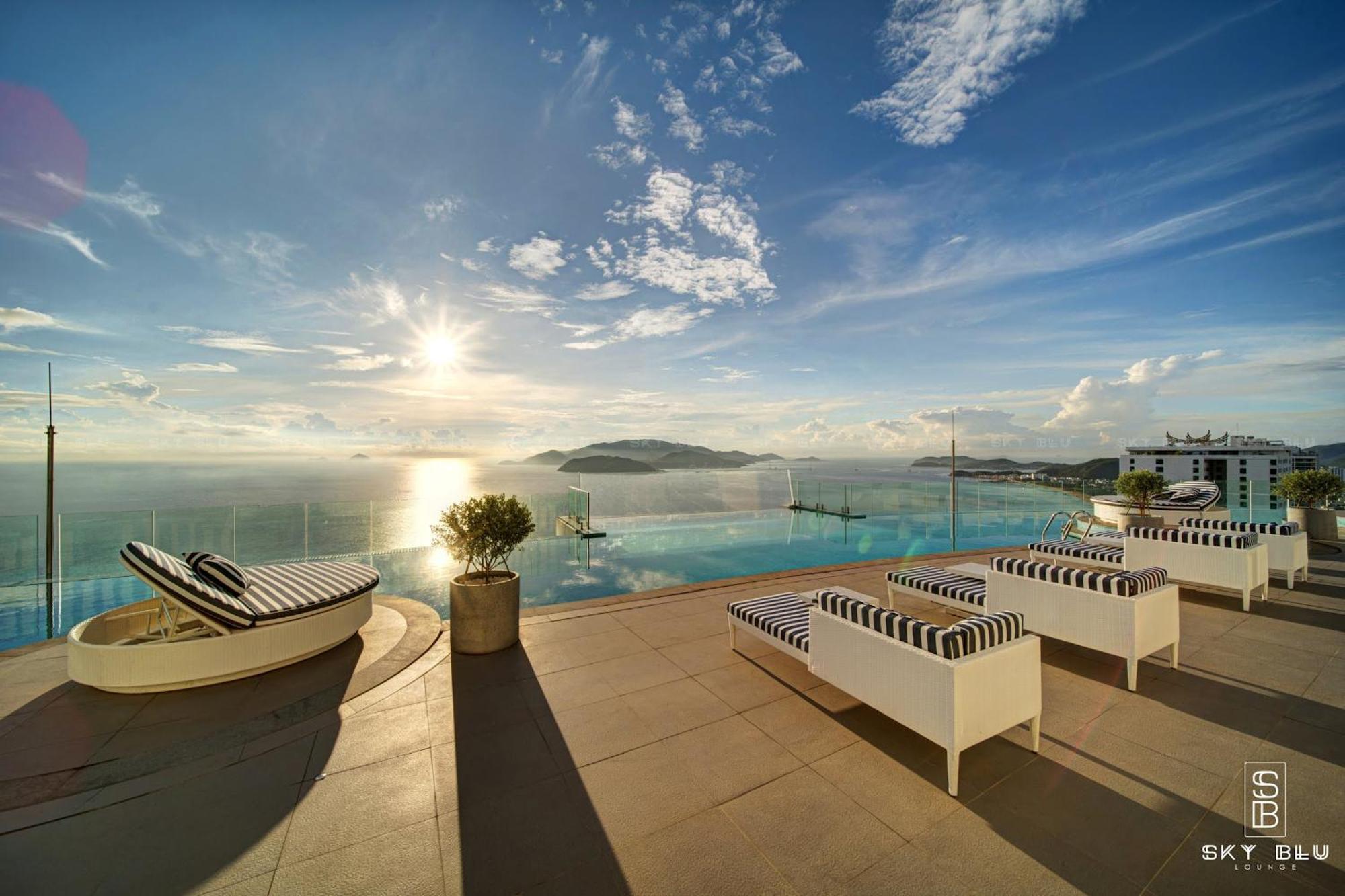 Coastal Panorama Oceanfront Suites Nha Trang Ngoại thất bức ảnh