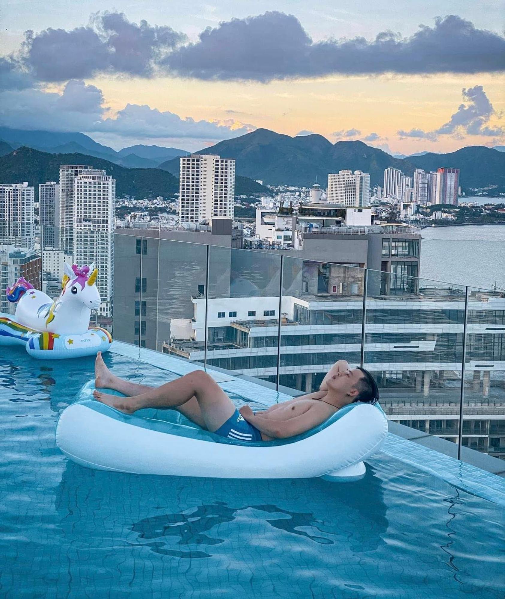 Coastal Panorama Oceanfront Suites Nha Trang Ngoại thất bức ảnh