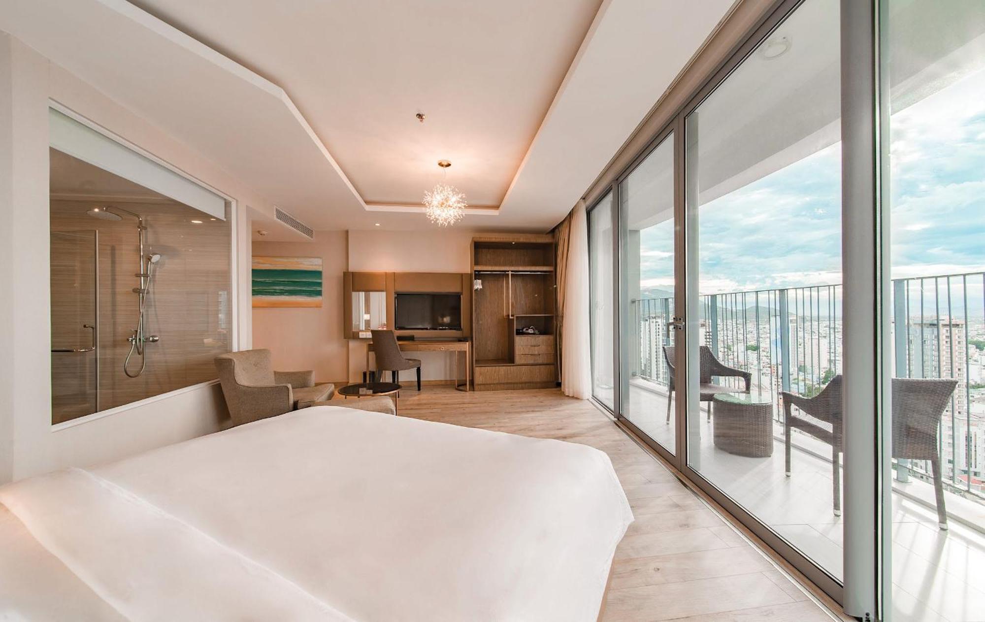 Coastal Panorama Oceanfront Suites Nha Trang Ngoại thất bức ảnh