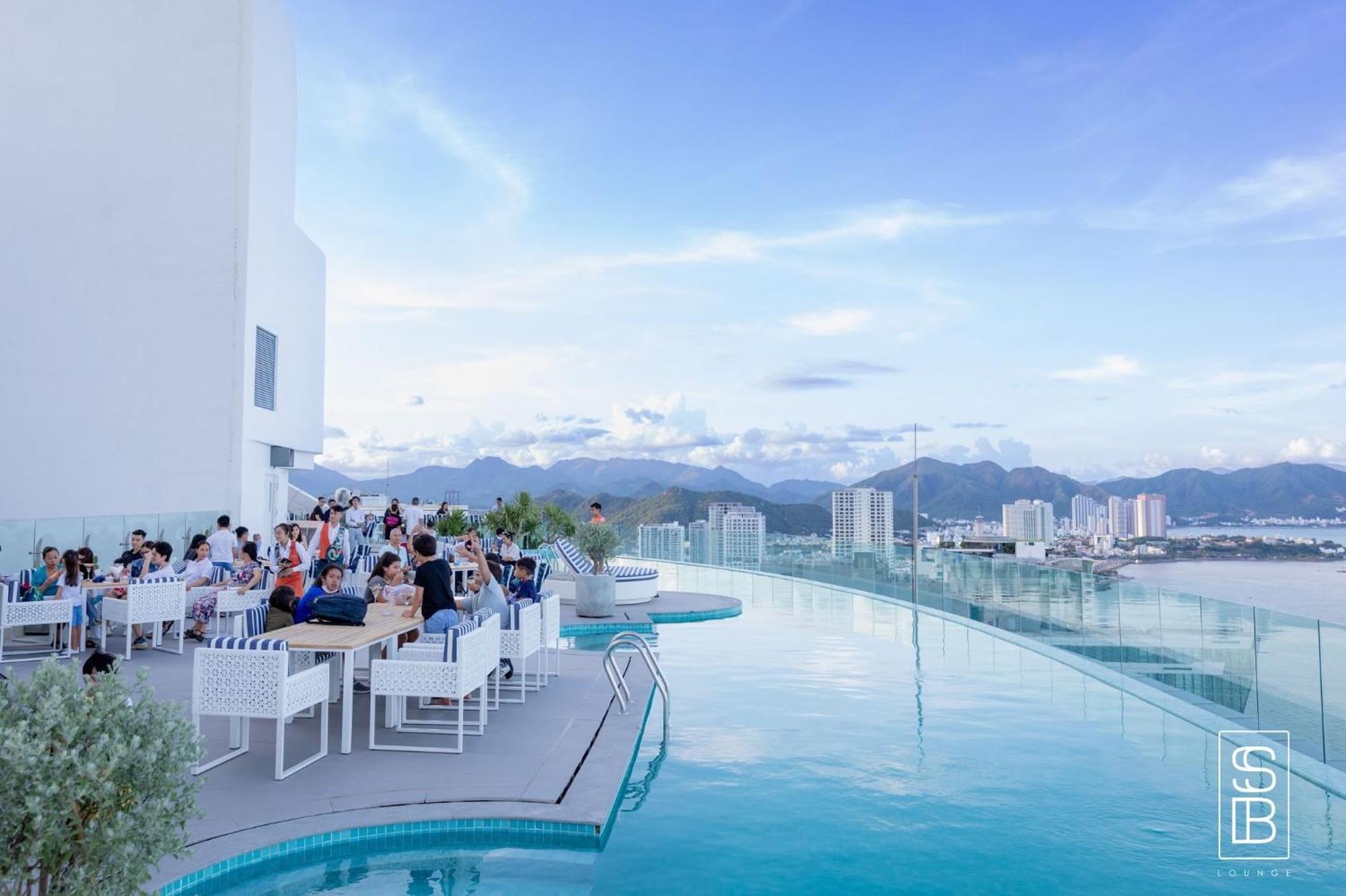 Coastal Panorama Oceanfront Suites Nha Trang Ngoại thất bức ảnh