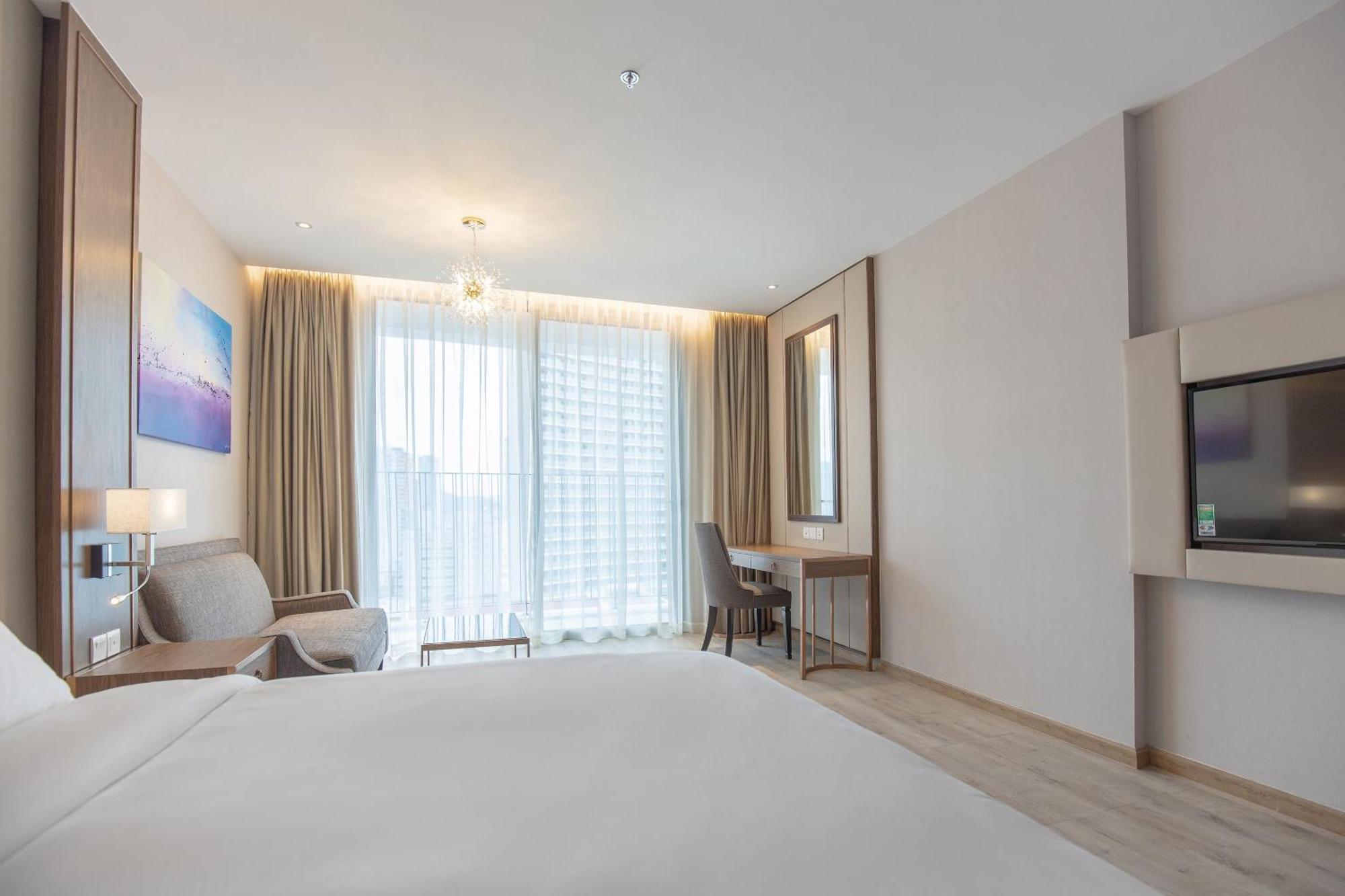 Coastal Panorama Oceanfront Suites Nha Trang Ngoại thất bức ảnh