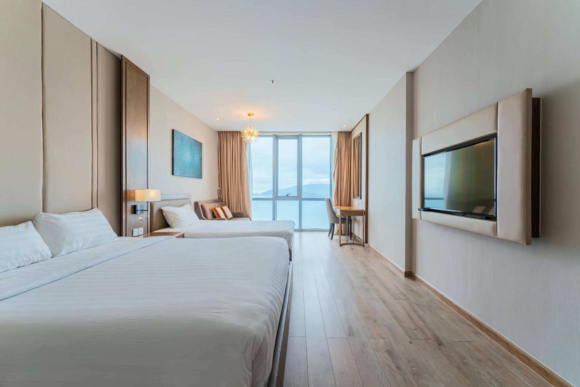 Coastal Panorama Oceanfront Suites Nha Trang Ngoại thất bức ảnh