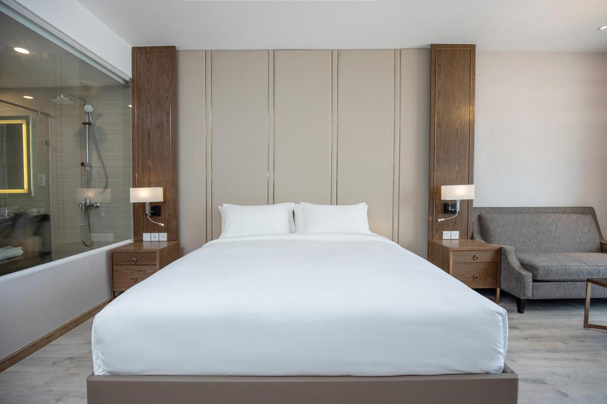 Coastal Panorama Oceanfront Suites Nha Trang Ngoại thất bức ảnh