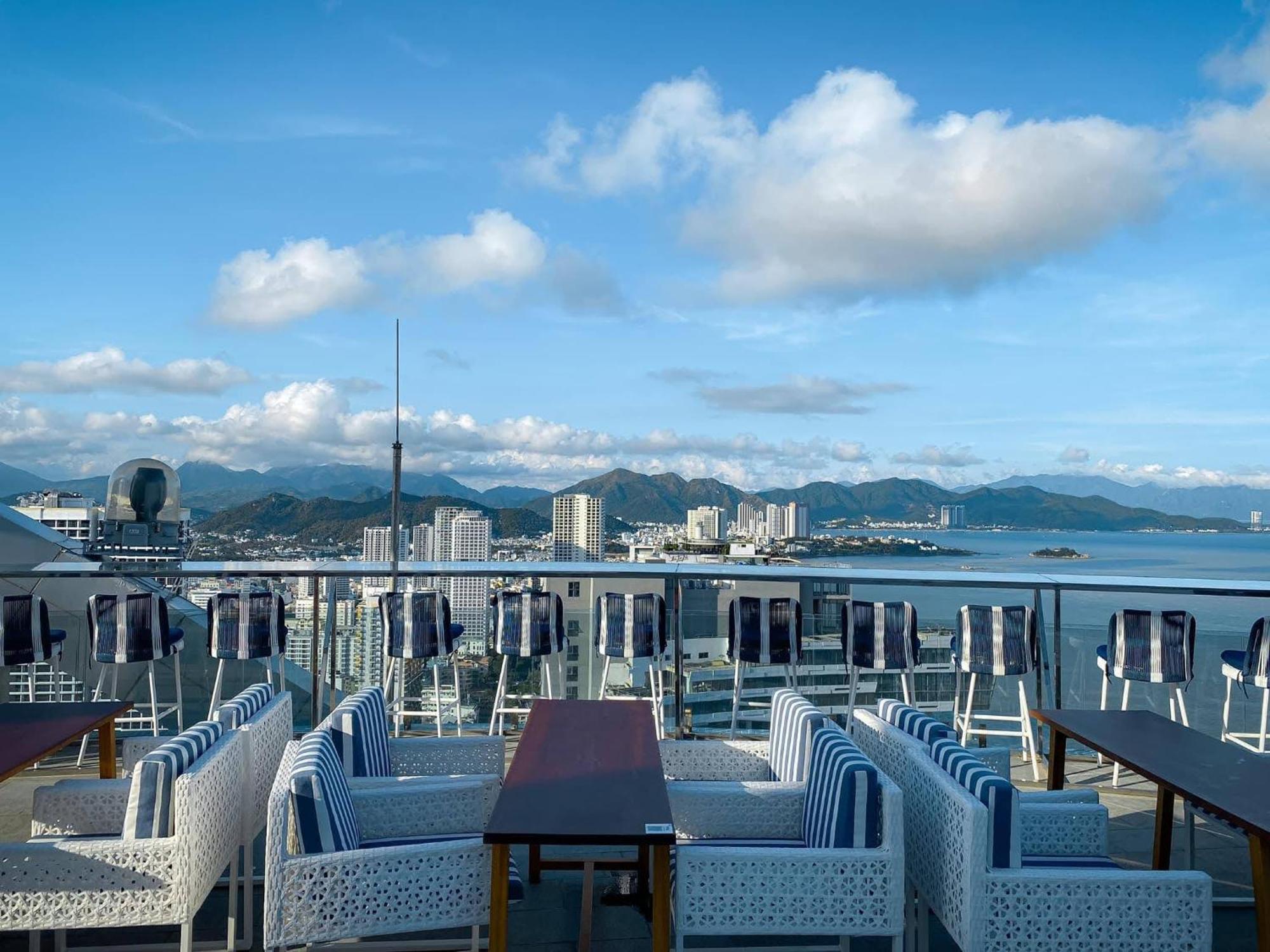Coastal Panorama Oceanfront Suites Nha Trang Ngoại thất bức ảnh