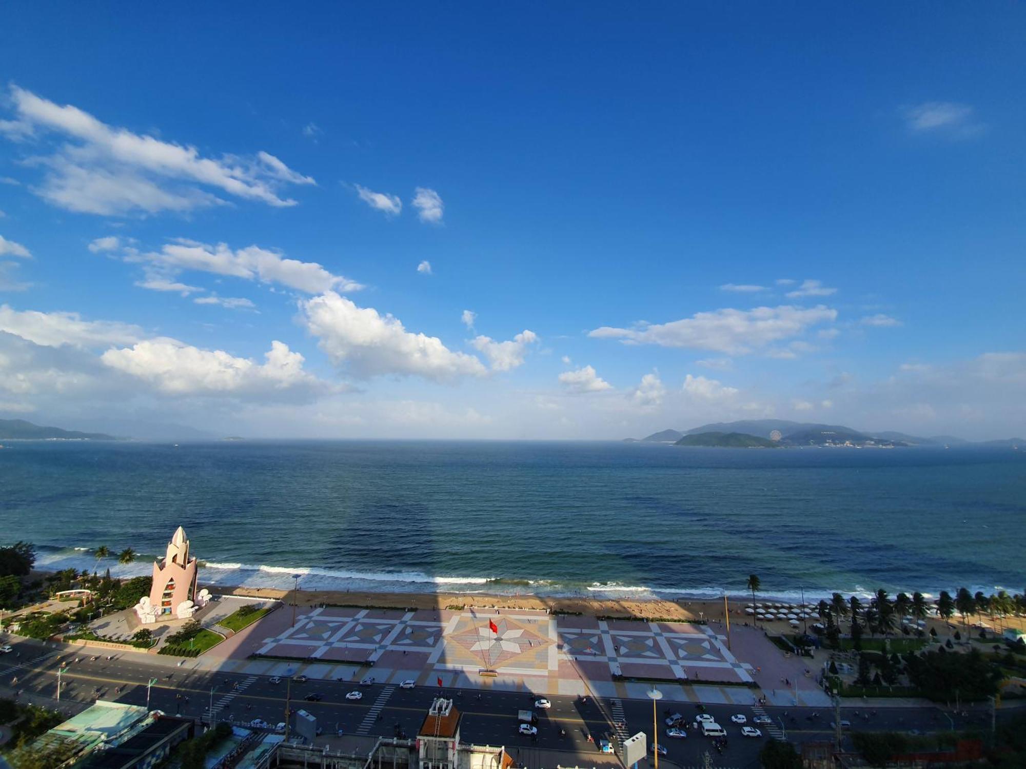 Coastal Panorama Oceanfront Suites Nha Trang Ngoại thất bức ảnh