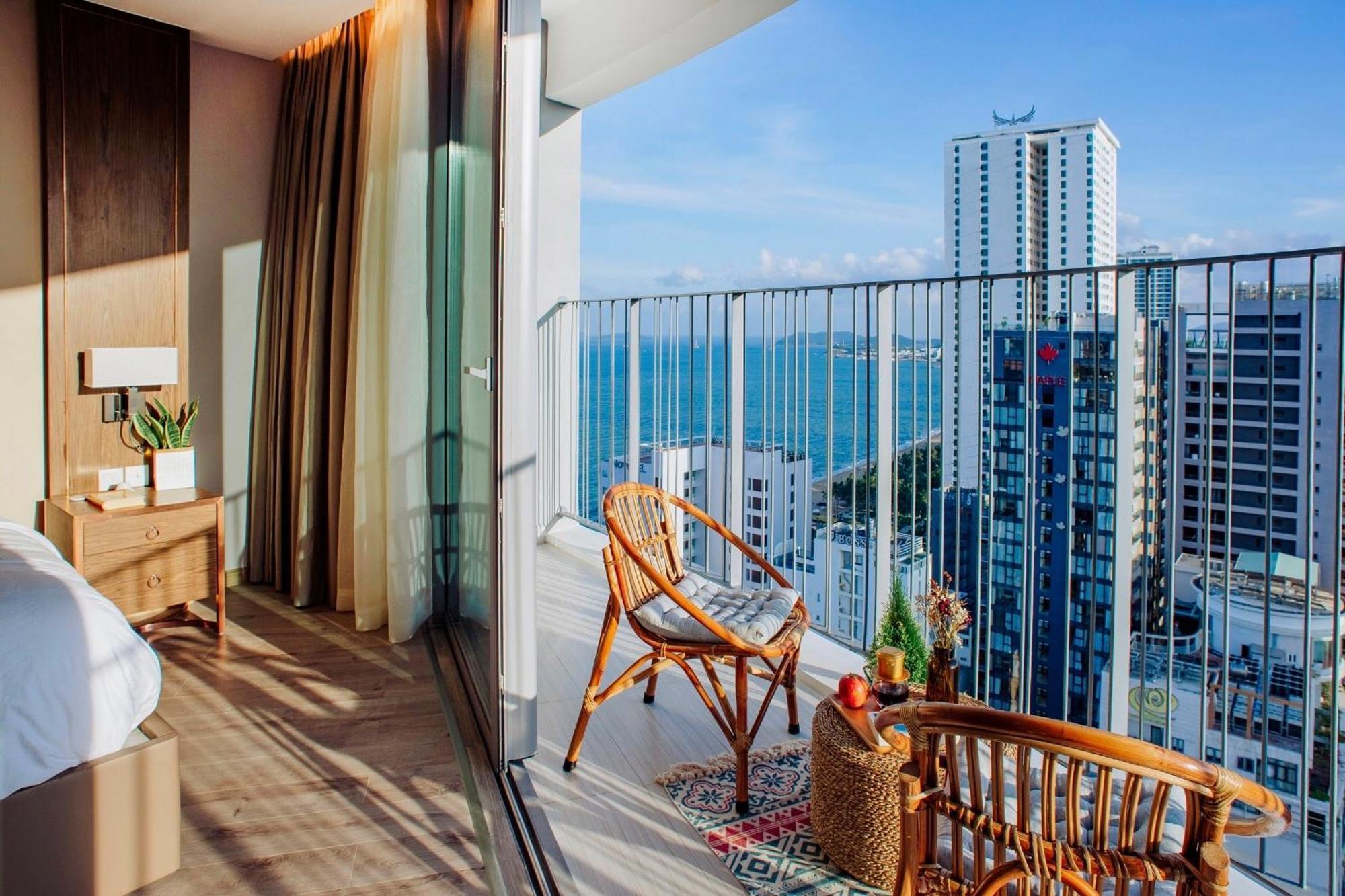 Coastal Panorama Oceanfront Suites Nha Trang Ngoại thất bức ảnh