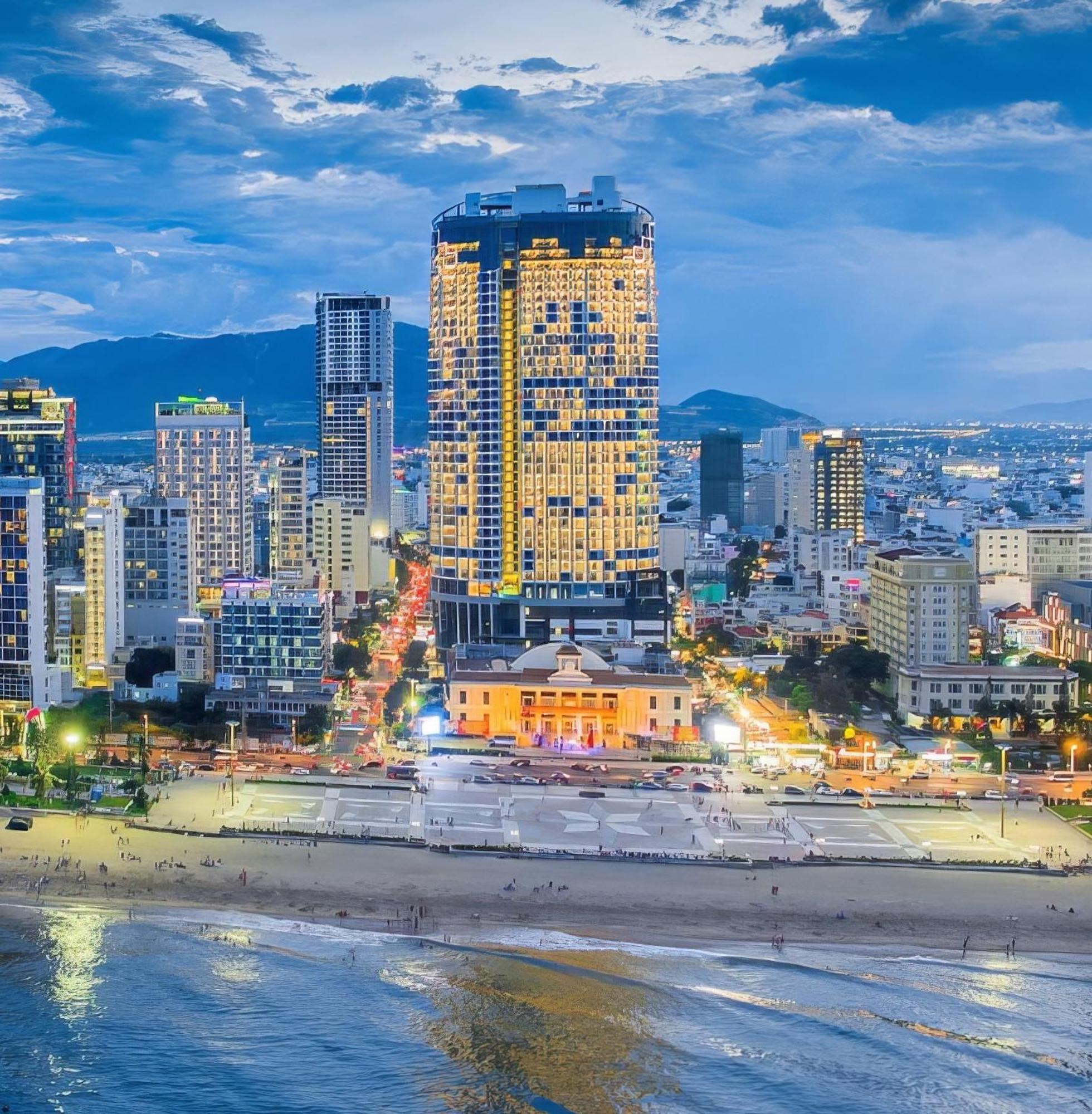 Coastal Panorama Oceanfront Suites Nha Trang Ngoại thất bức ảnh